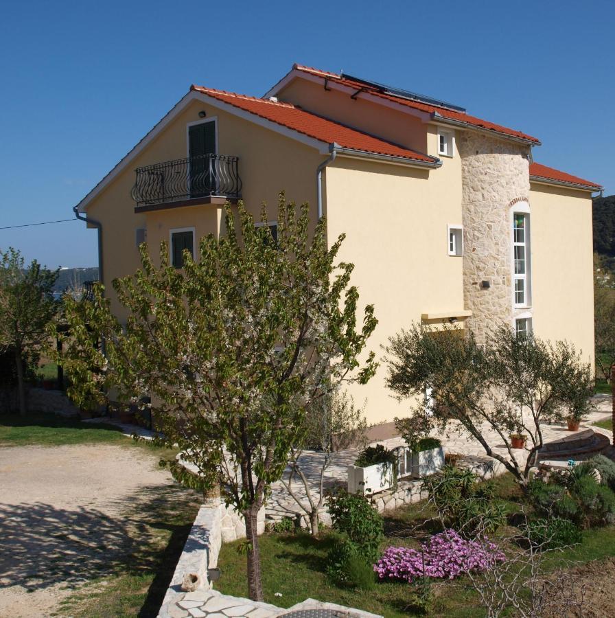 Apartments Batistic Supetarska Draga Esterno foto