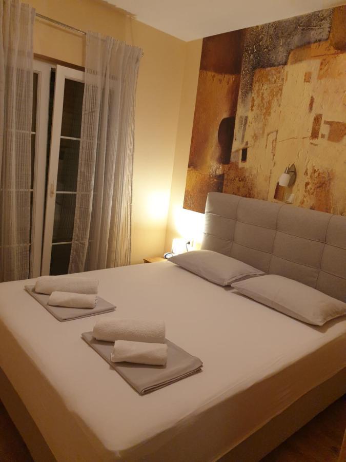 Apartments Batistic Supetarska Draga Esterno foto